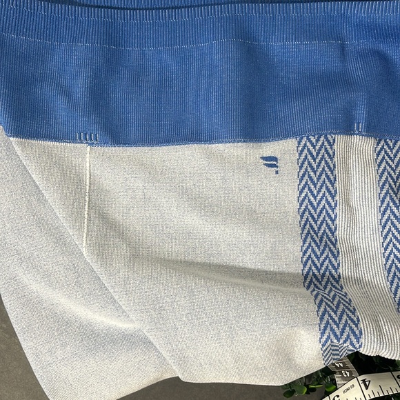 Fabletics High-Waisted Seamless Check Leggings Blue White Size Medium - Picture 9 of 9